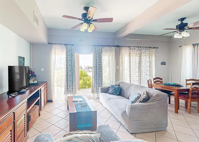 B103 Mara Laguna Apartment *